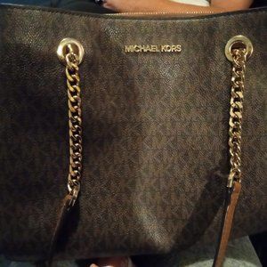 Michael kors purse